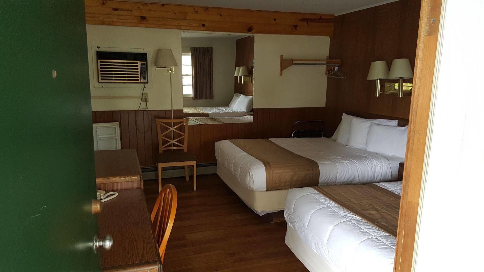 Budget Host Inn 底特律湖 外观 照片